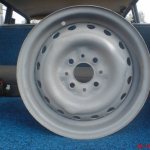 What is the wheel bolt pattern on the VAZ 2107?