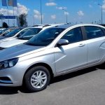 Pros and cons of the platinum color of the Lada Vesta