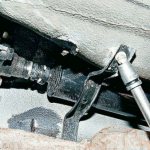 Self-replacement of the VAZ 2106 driveshaft